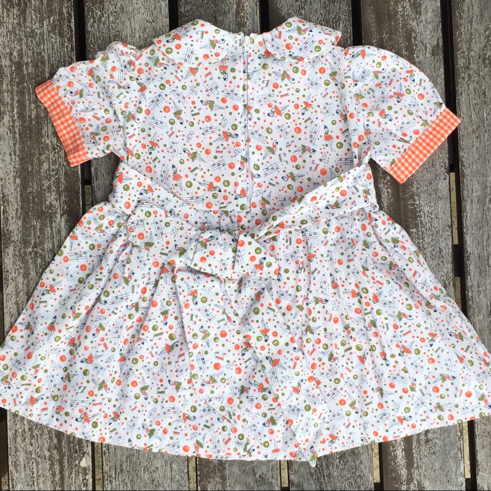 2T Vintage Apron Dress - Picture 3 of 4